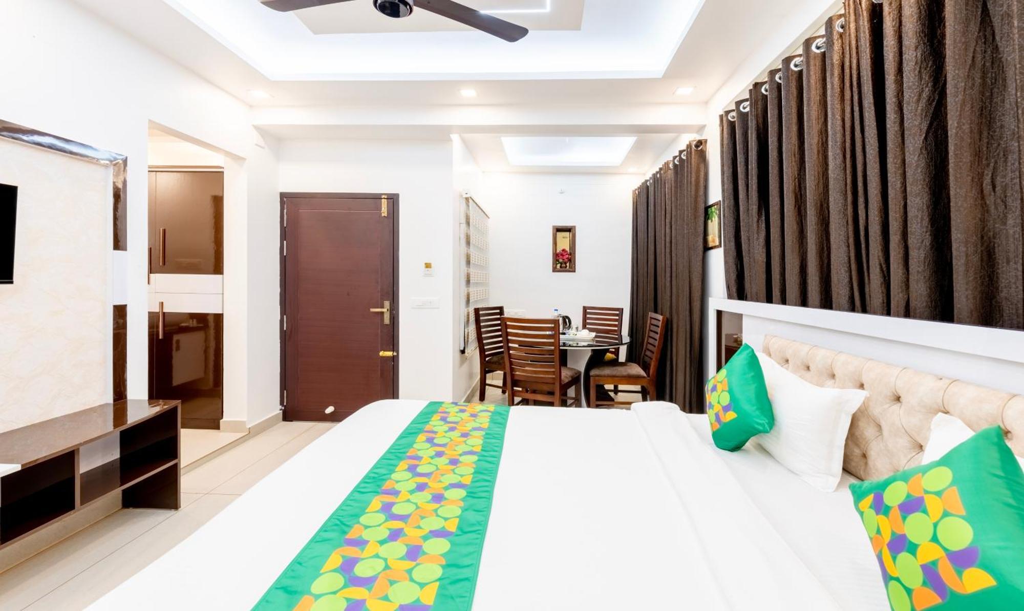 Treebo Premium Cochin Airport, 5 Min From Cochin Airport Hotel Kochi Exterior photo