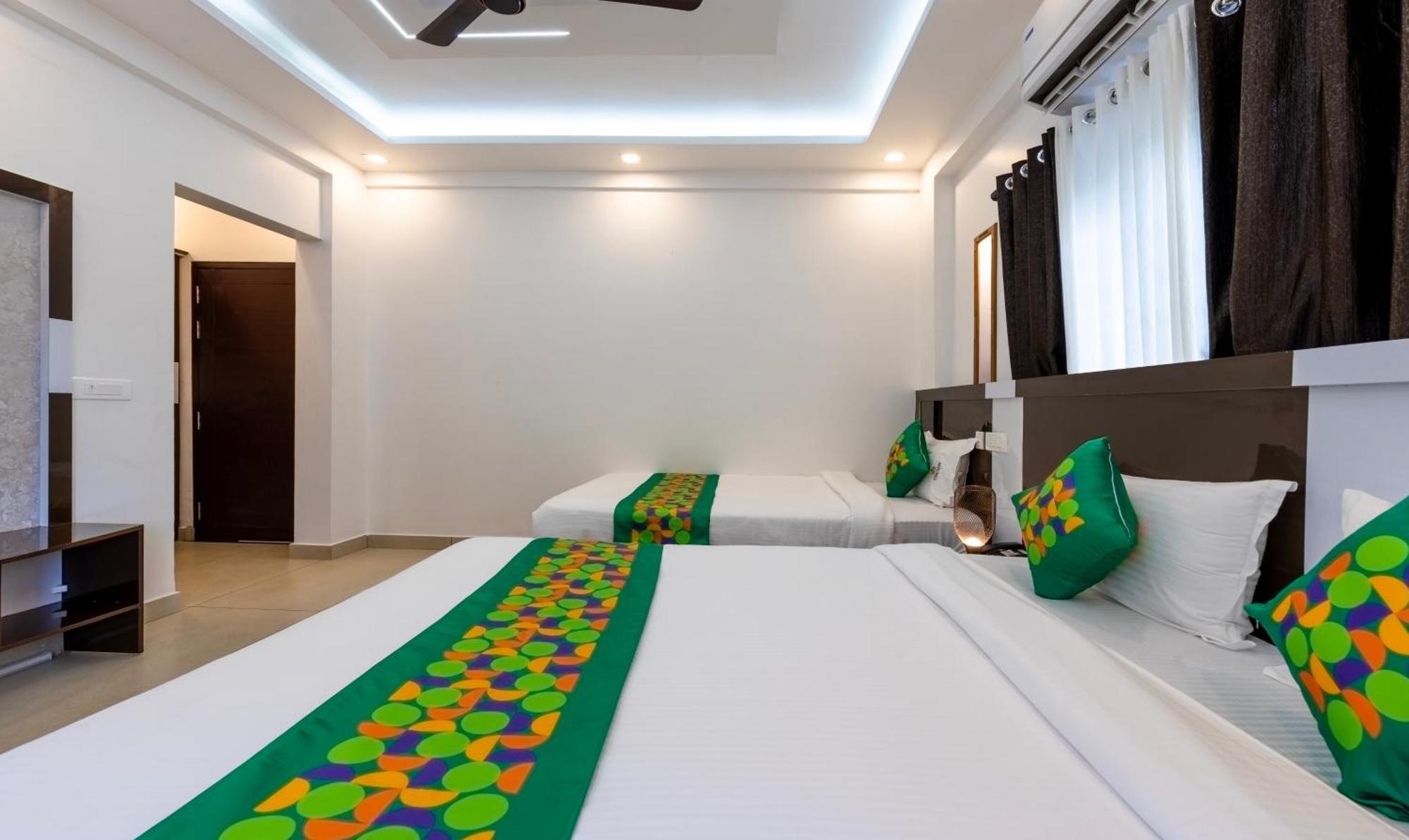 Treebo Premium Cochin Airport, 5 Min From Cochin Airport Hotel Kochi Exterior photo